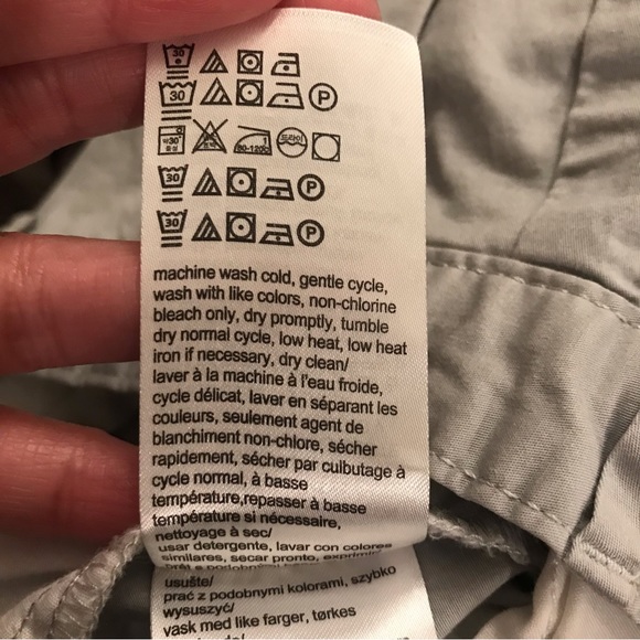 Calvin Klein Gray Slim Fit Shorts - Size 34 - Picture 8 of 8